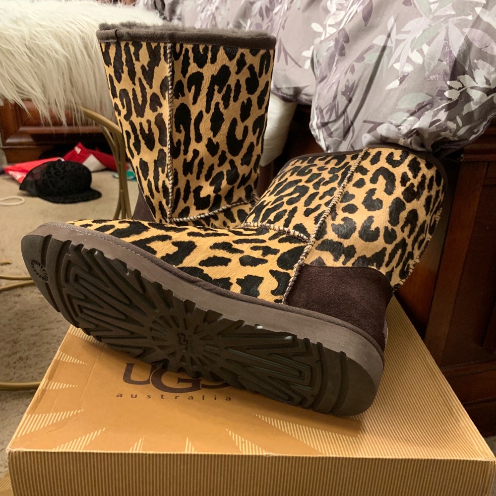 UGG Exotic